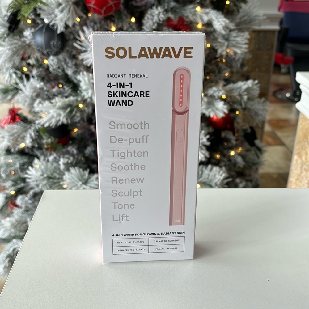BNIB SOLAWAVE 4 in 1 skincare wand!